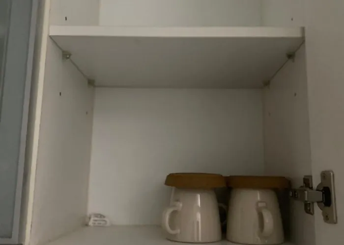 Flat At 101 Newport Boulevard