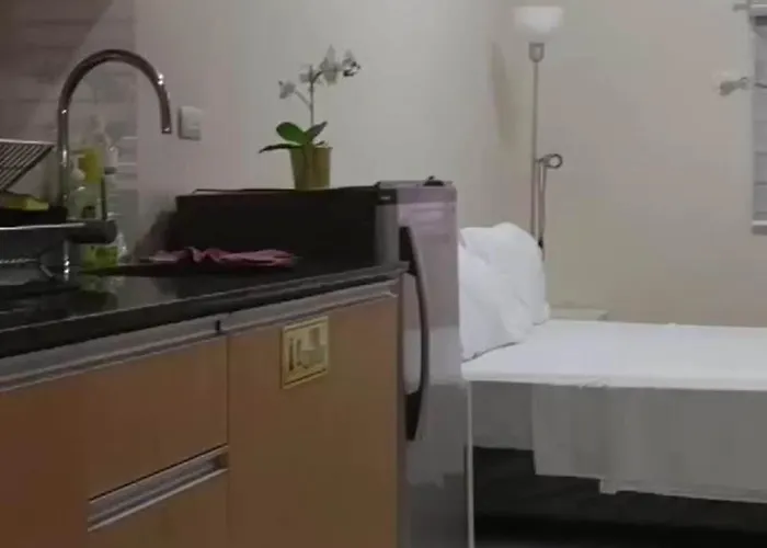 Apartment Flat At 101 Newport Boulevard Manila